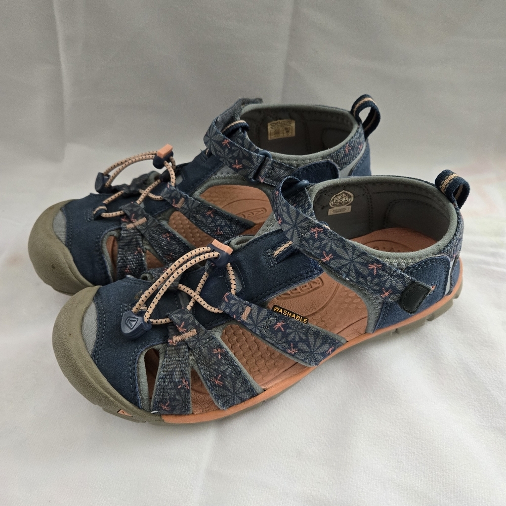 Keen Sandals Child 3 Seacamp II Fisherman Straps Closed Toe Size 4
